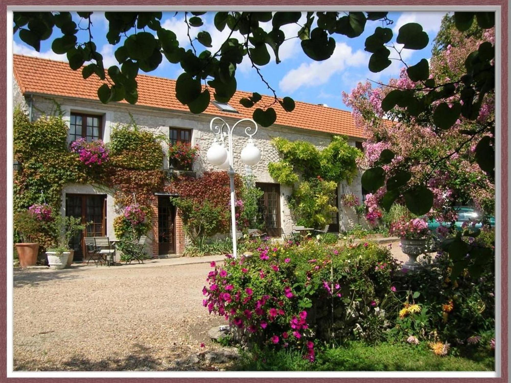 Bed and Breakfast Charme Au Coeur Des Chateaux De La Loire Avec Wifi - Fr-1-590-305 Tavers Exterior foto